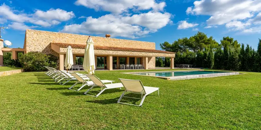 Finca in the area of Alcudia with pool, Majorca 