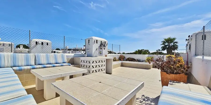 Beautiful three bedroom townhouse with private garden, pool and tennis court beside the beach 