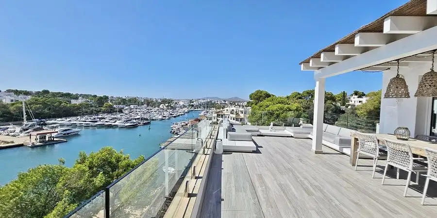 SOLD  Spectacular Penthouse prime position front line, Cala dor, Mallorca 