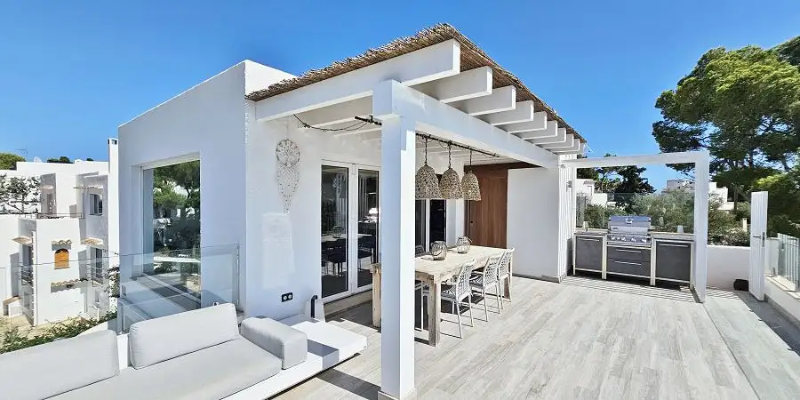 SOLD  Spectacular Penthouse prime position front line, Cala dor, Mallorca 