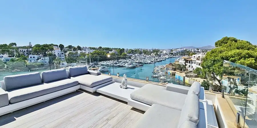 SOLD  Spectacular Penthouse prime position front line, Cala dor, Mallorca 