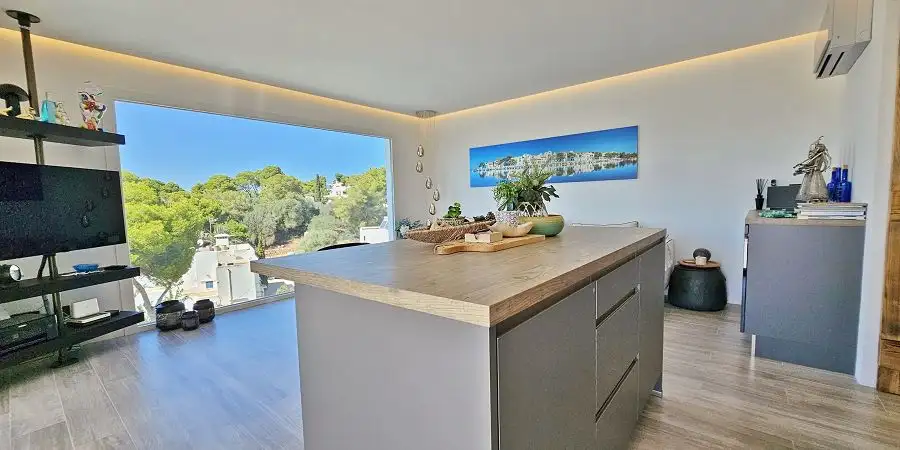 SOLD  Spectacular Penthouse prime position front line, Cala dor, Mallorca 