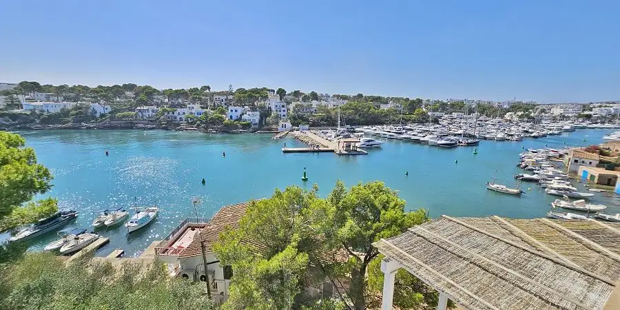 SOLD  Spectacular Penthouse prime position front line, Cala dor, Mallorca 