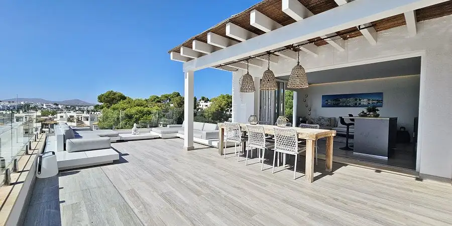 SOLD  Spectacular Penthouse prime position front line, Cala dor, Mallorca 