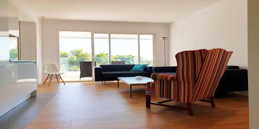 Elegant bright new apartment in Palma Nova with Sea Views, Mallorca 