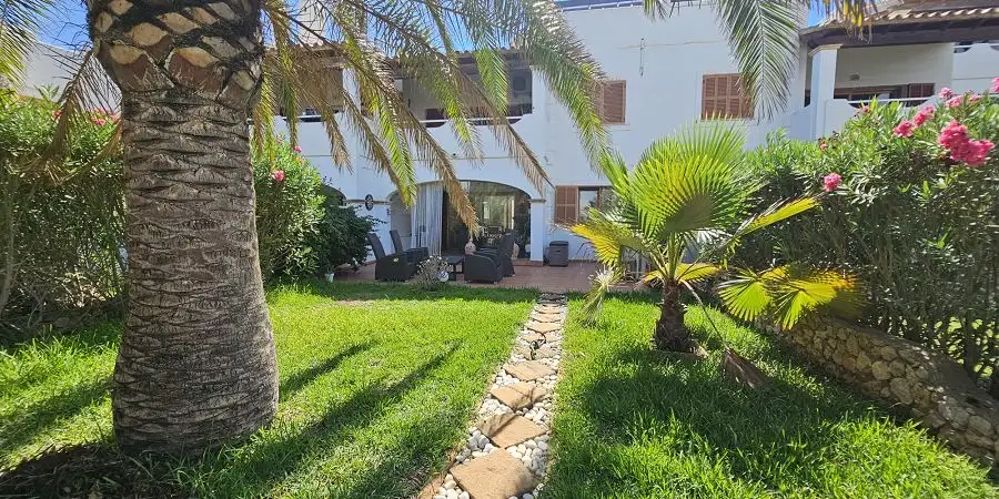 Groundfloor apartment in Bella Luna Cala Egos Cala Dor with private garden and pool 