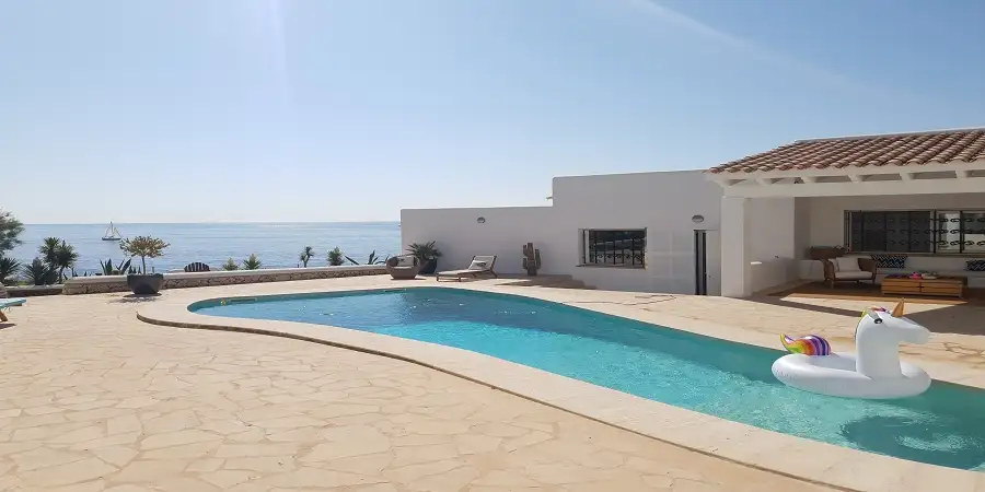 First class unique luxurious villa with sea access in Cala d´or, Mallorca 