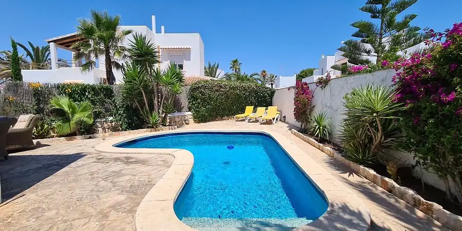 Cala Egos, Second line villa with sea views and pool 