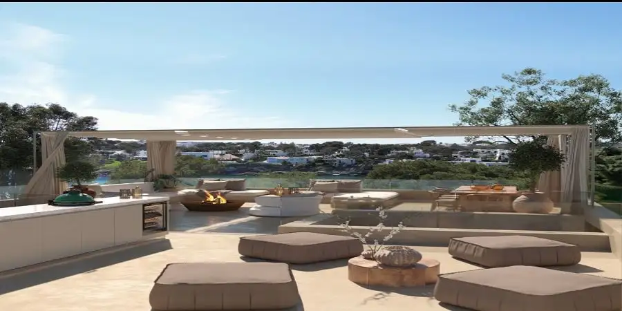 Old town Cala dOr plot of 615 m2 with building permit pool and sea view 
