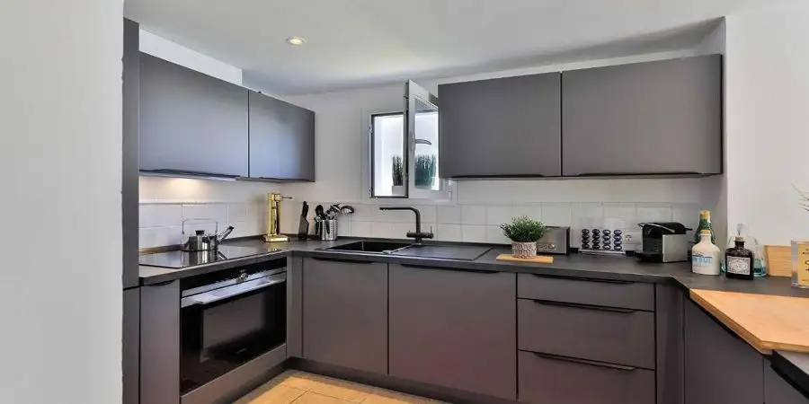 Villa with 4 bedrooms close to the beach and ETV licence 