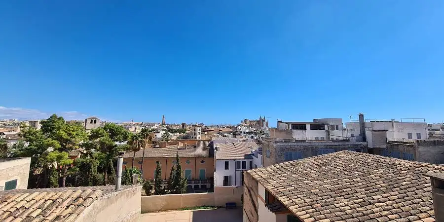 Penthouse with large top roof terrace from 1900, Palma de Mallorca 
