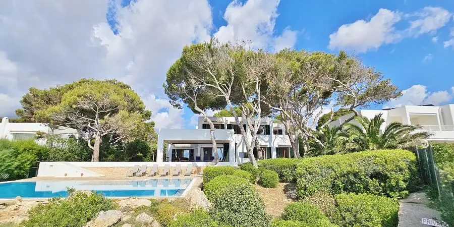 Waterfront luxury villa, Cala d Or Unique opportunity 