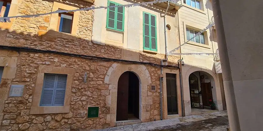 Large townhouse in Santanyi Center, with big back yard, Mallorca, Spain