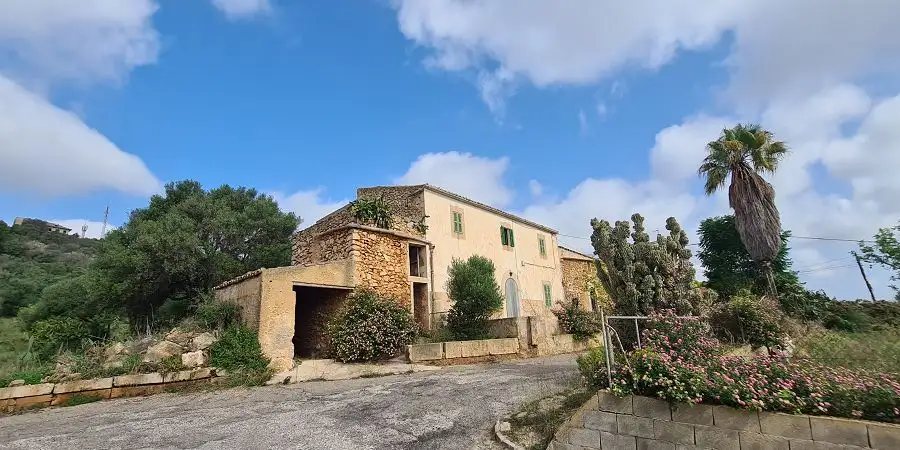 Country house finca with coastal seaview S Horta and big plot, to modernize 